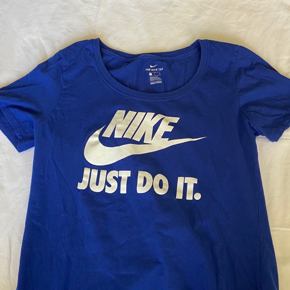 blue nike shirt